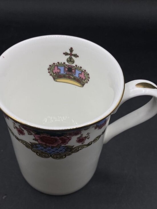Royal Doulton Other - Royal Doulton Fairmont Empress Hotel Mug Cup Bone China Crown Logo